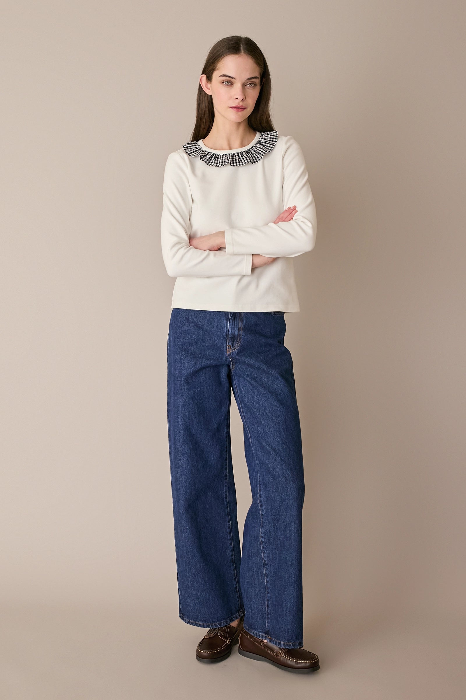 T-shirt a maniche lunghe con colletto volant