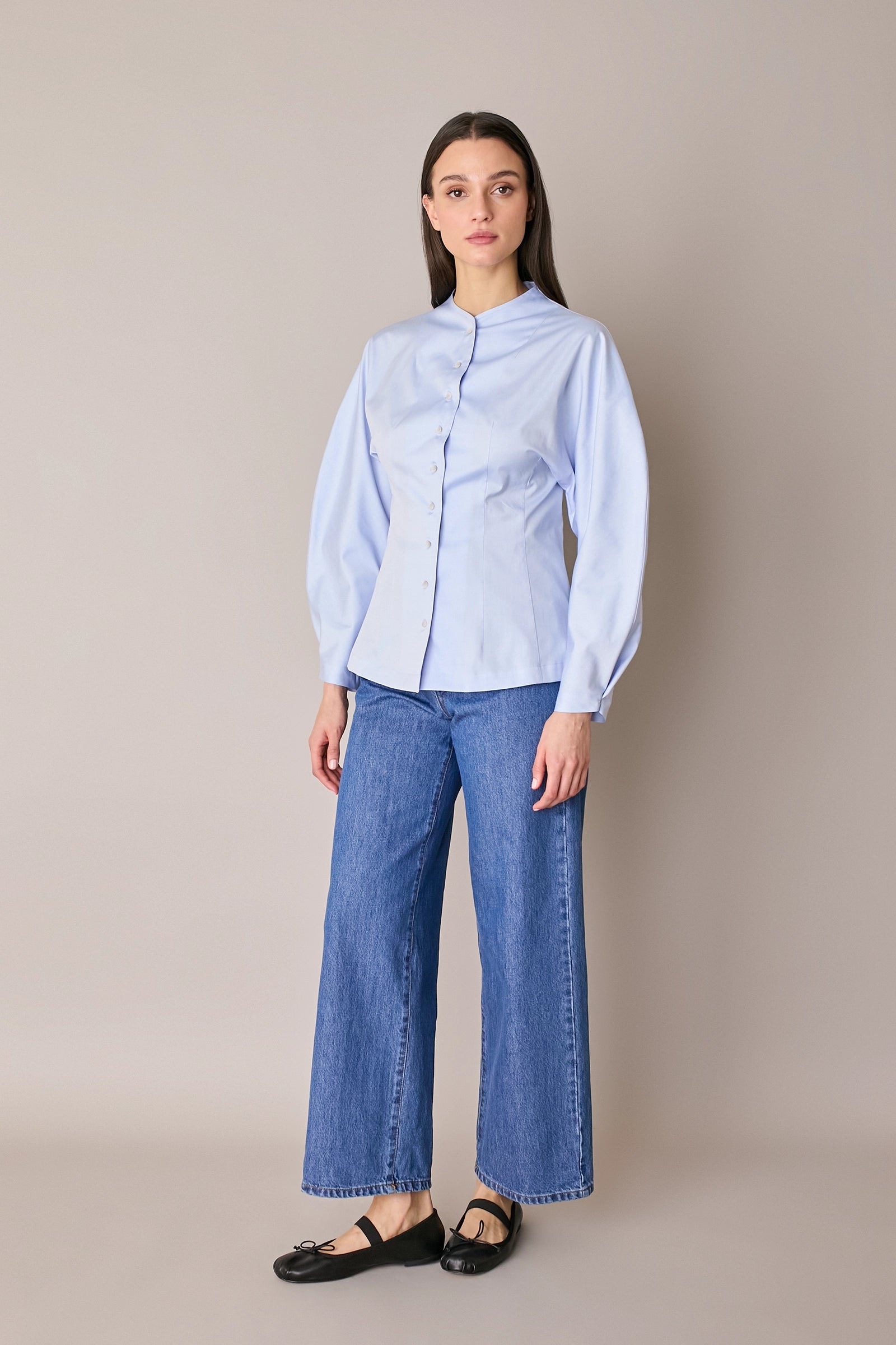 Camicia in cotone con maniche scultoree