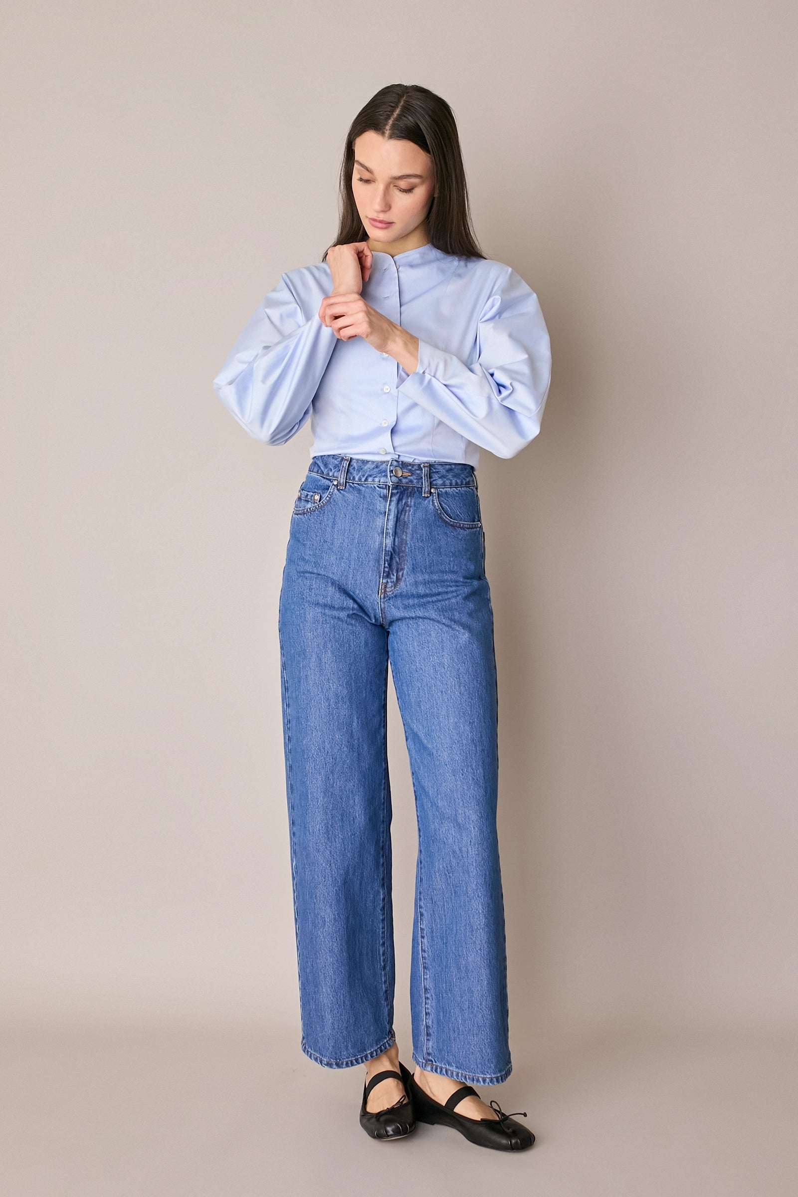 Camicia in cotone con maniche scultoree