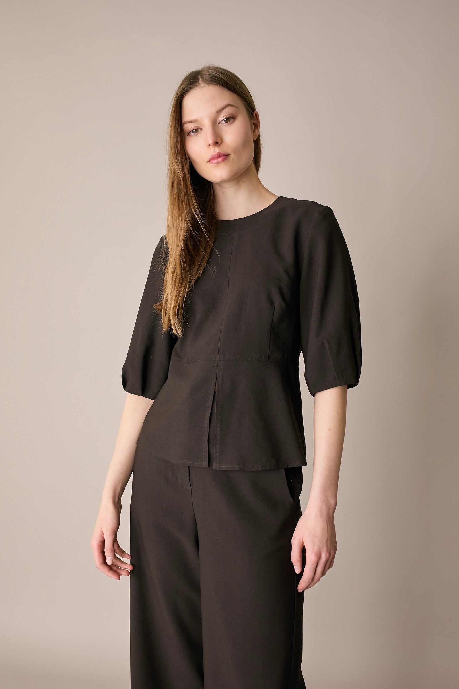 Top con spacco