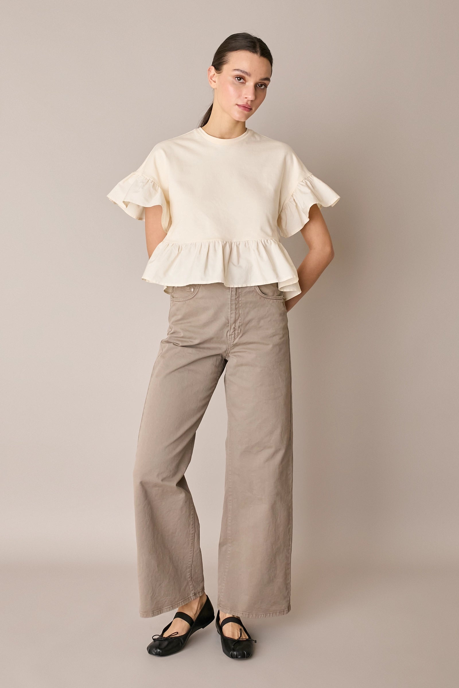 T-shirt with contrast ruffles