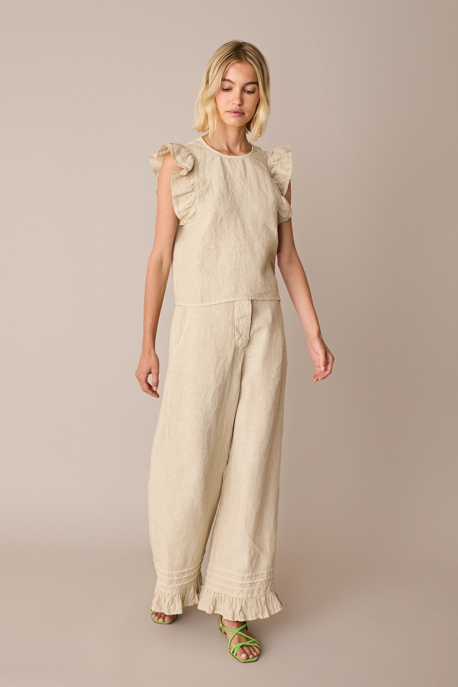 Linen ruffle sleeve top
