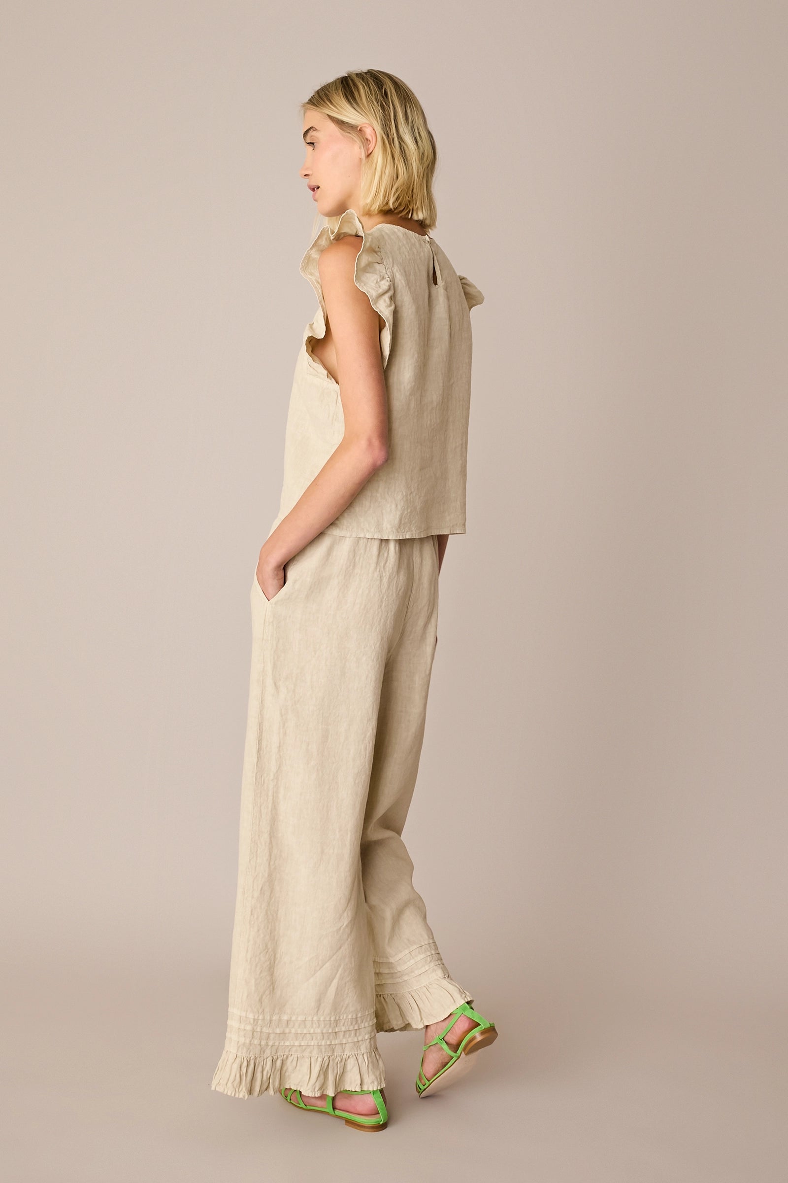Linen ruffle sleeve top
