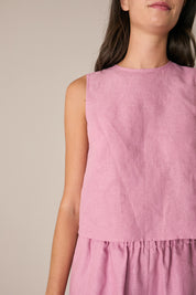 Top in lino con bottoncini