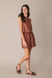 Top in lino con bottoncini