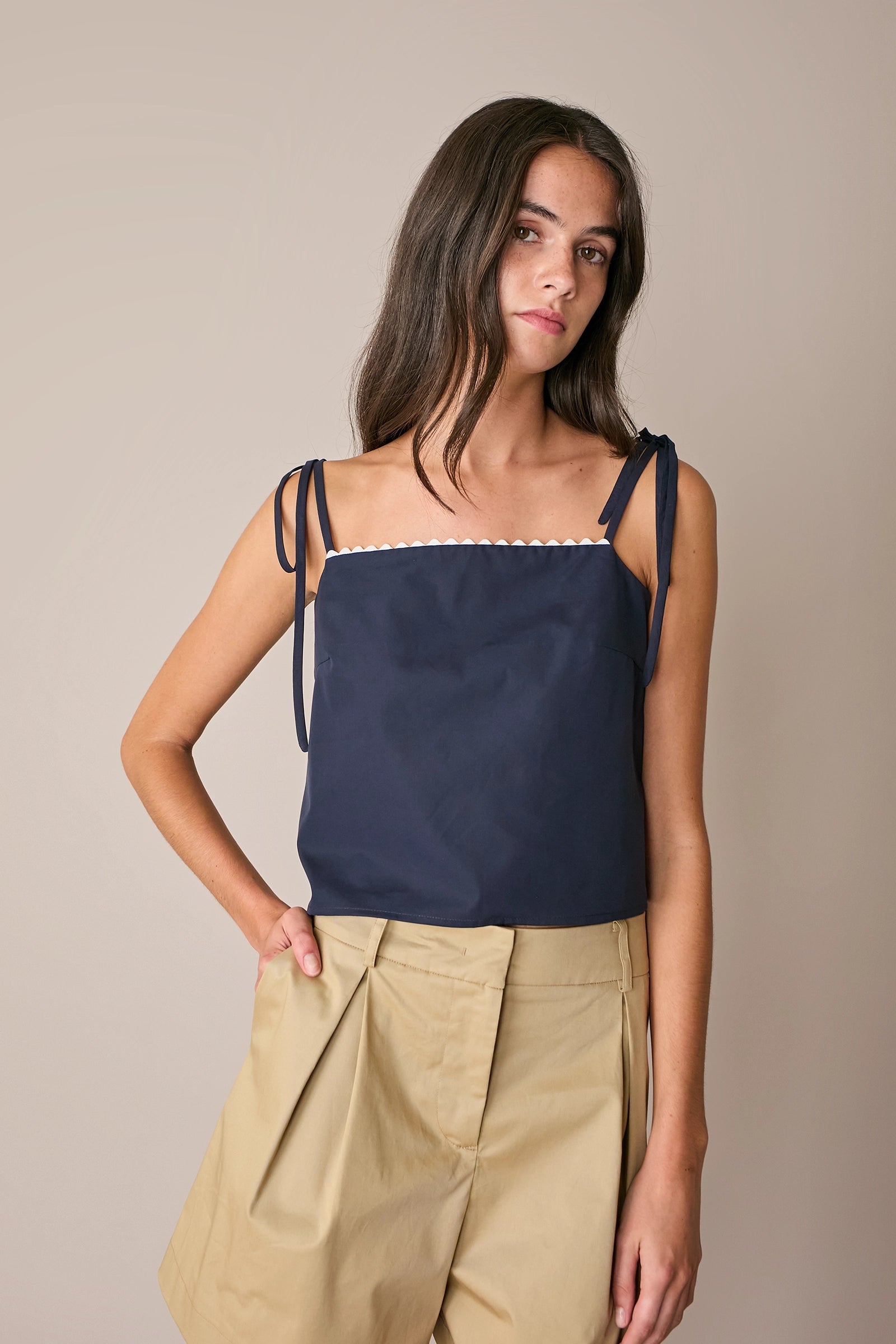 Top in cotone con serpentina