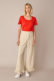 T-shirt con scollo ampio