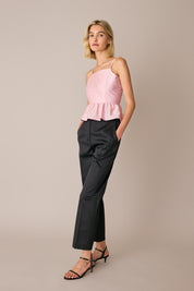 Top cut-out con balza