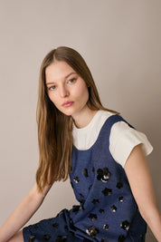 Abito in denim con ricami paillettes