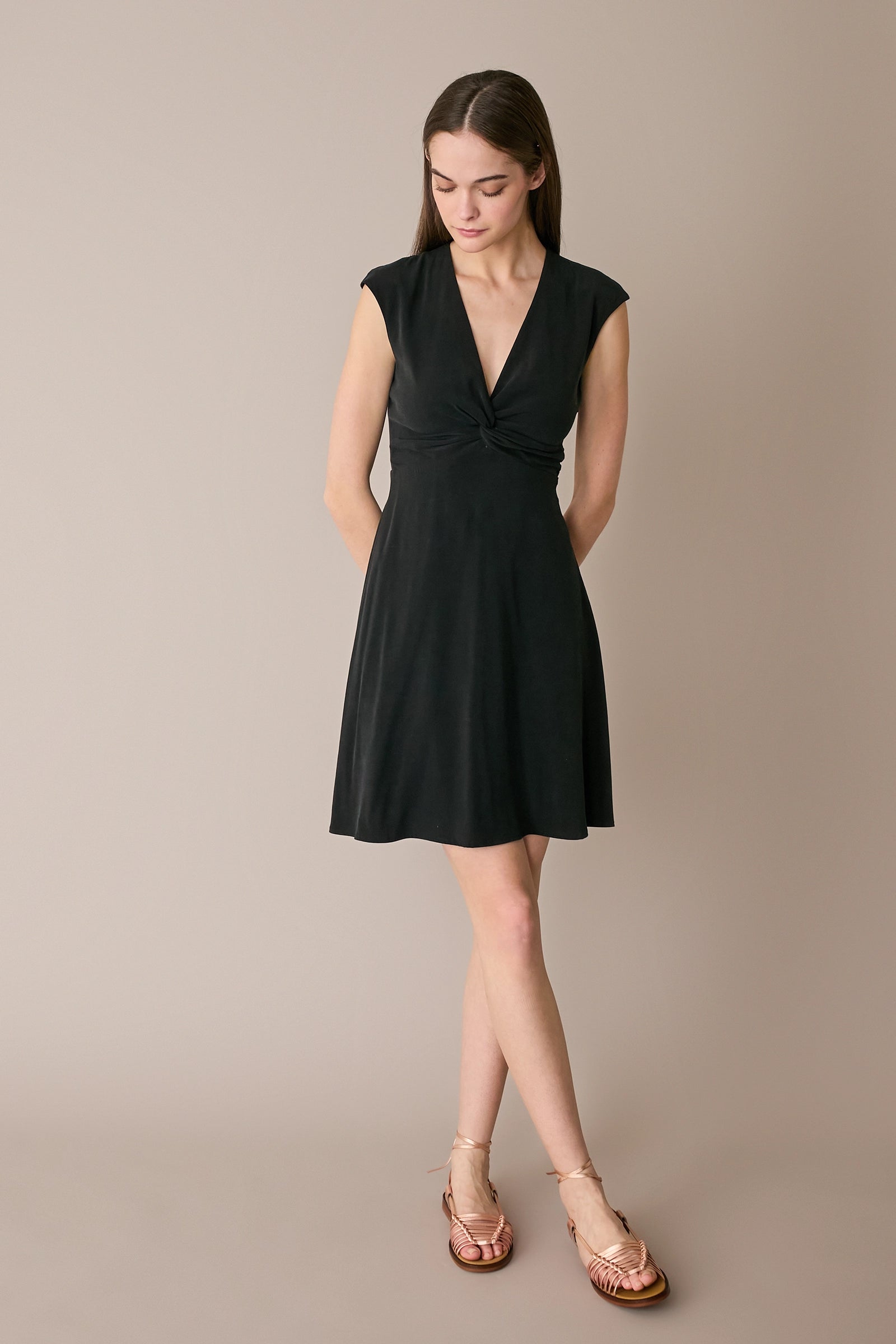 Stretch dress with twisted neckline