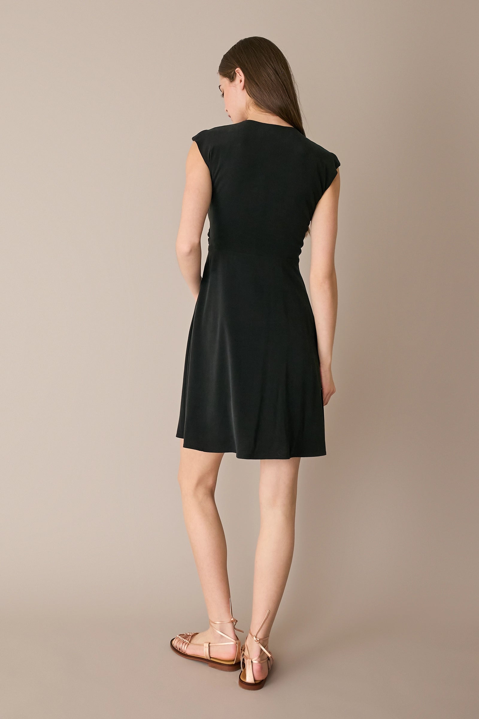 Stretch dress with twisted neckline