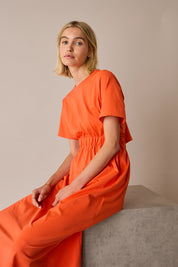 Abito T-shirt in cotone con cut-out sul retro