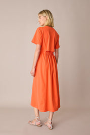Abito T-shirt in cotone con cut-out sul retro