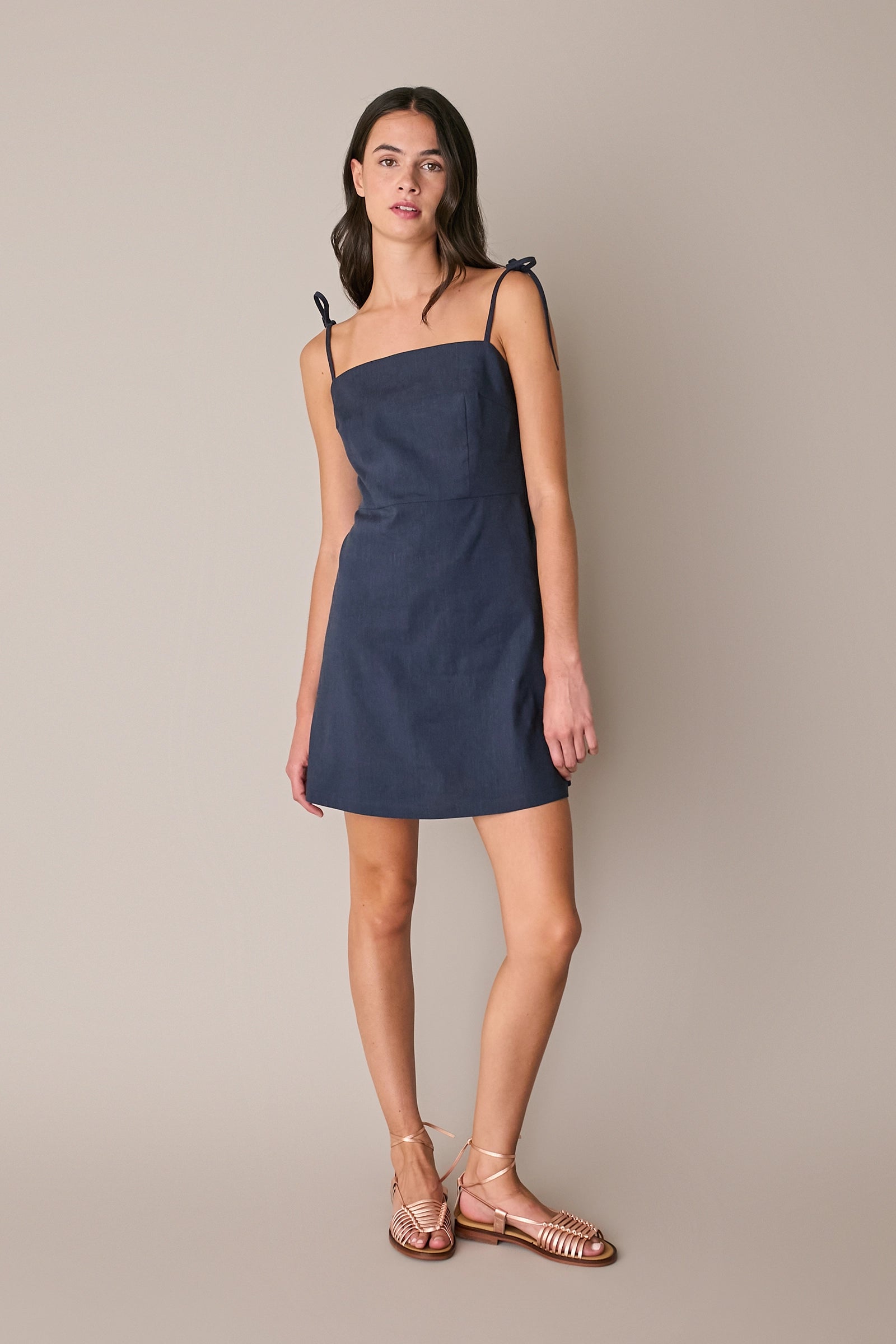 Abito in lino stretch