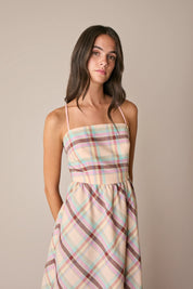 Open-back linen and cotton dress