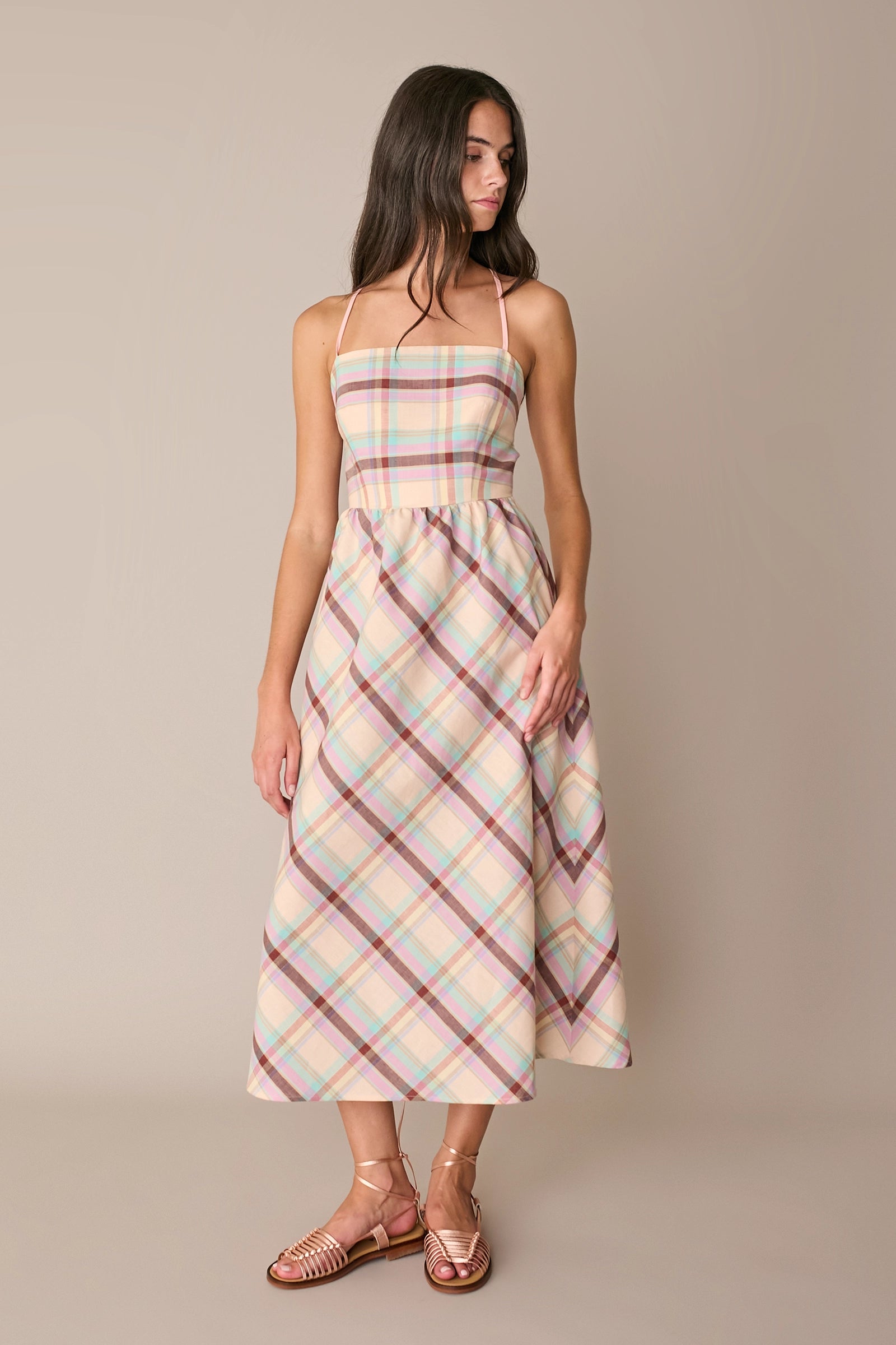 Open-back linen and cotton dress