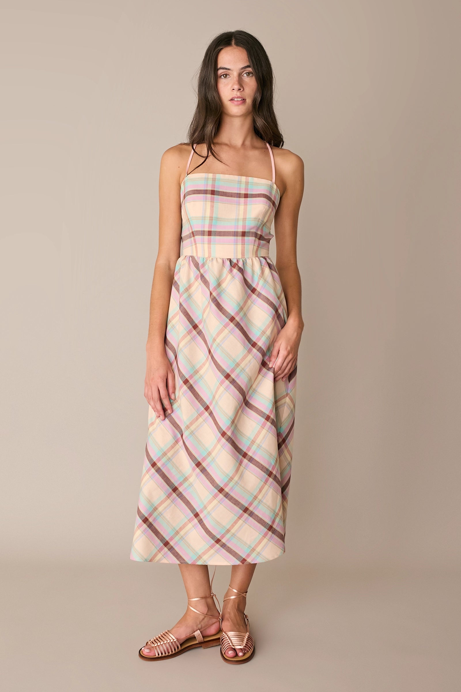 Open-back linen and cotton dress