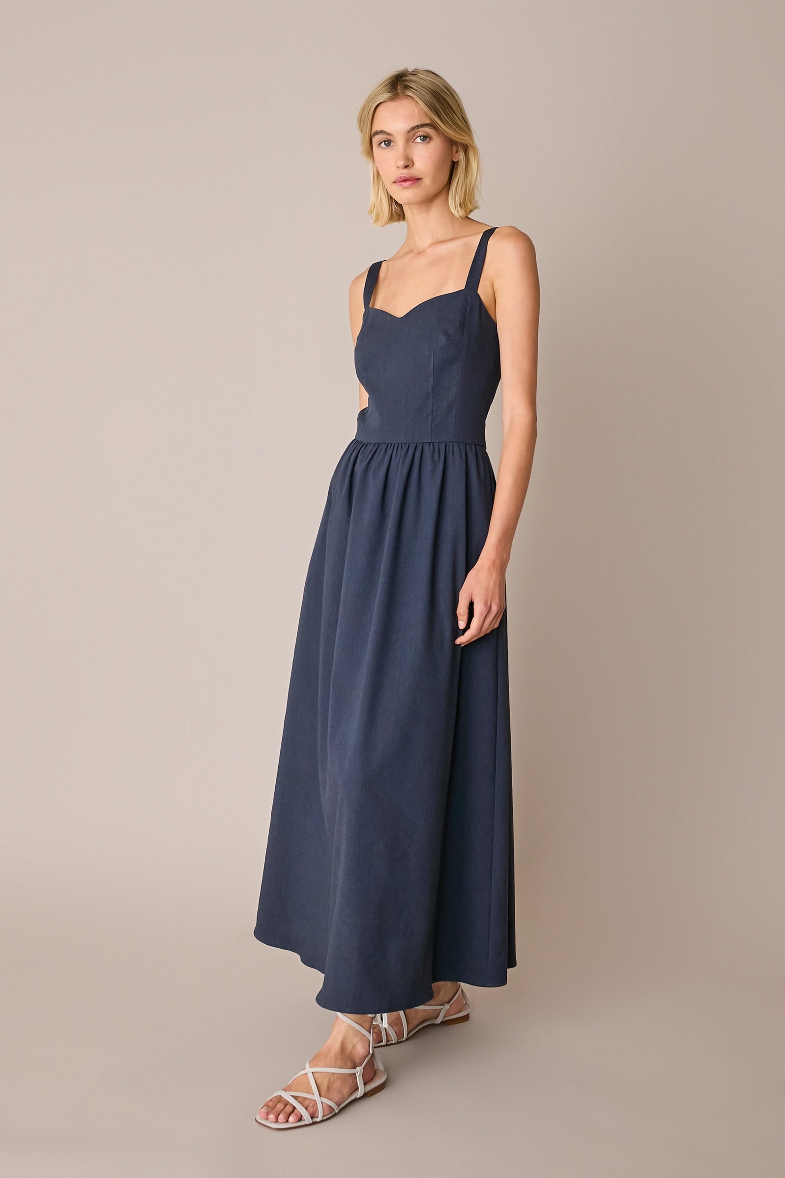 Abito lungo in lino stretch