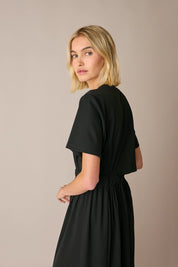 T-shirt dress with back cut-out