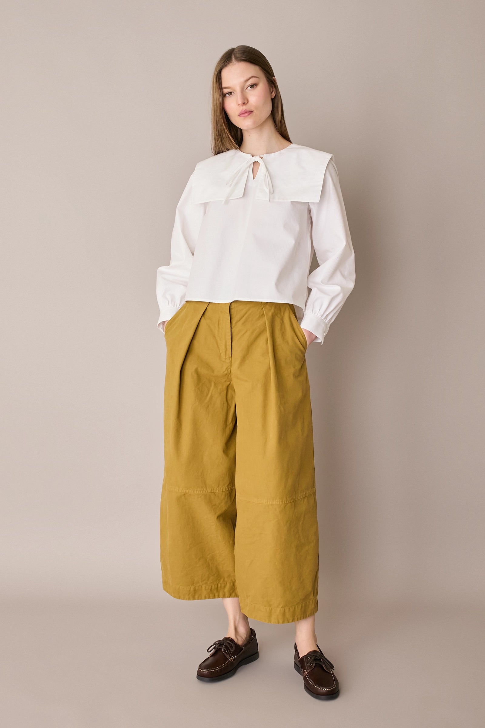 Pantaloni ampi in cotone
