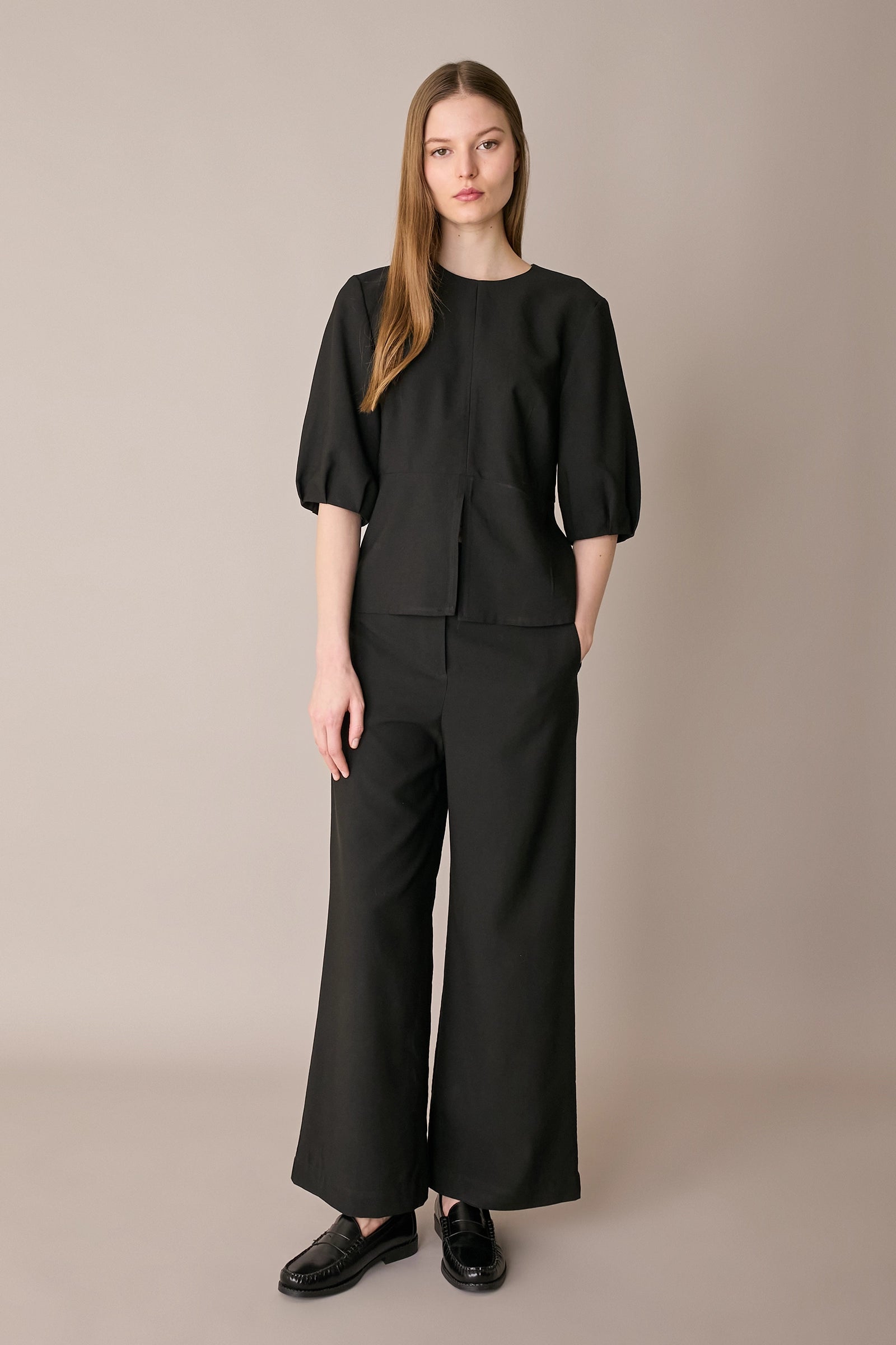 Fluid trousers with elasticated waist
