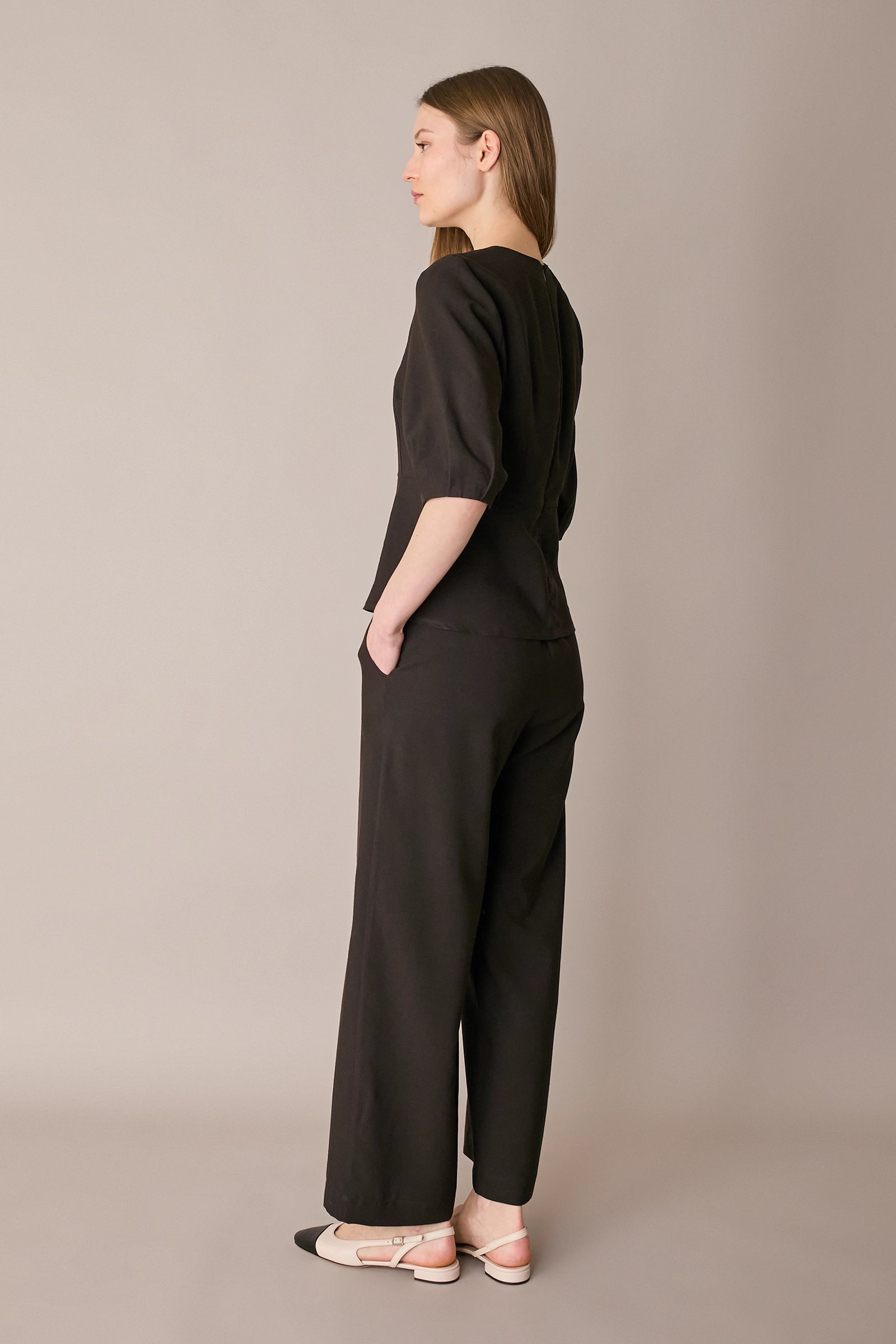 Fluid trousers with elasticated waist