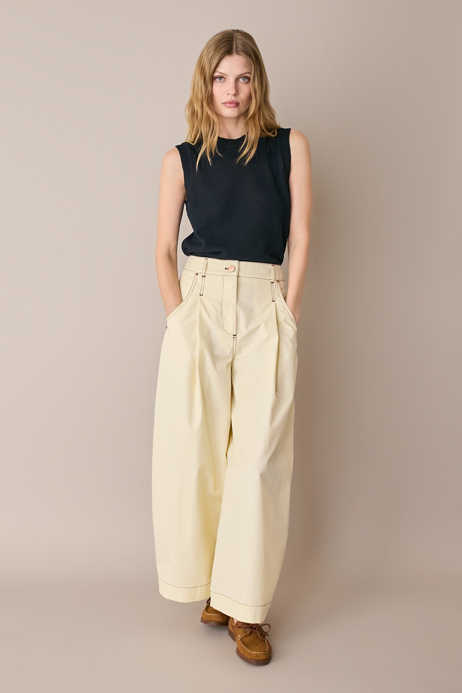 Pantaloni con impunture a contrasto – Everyday Wear