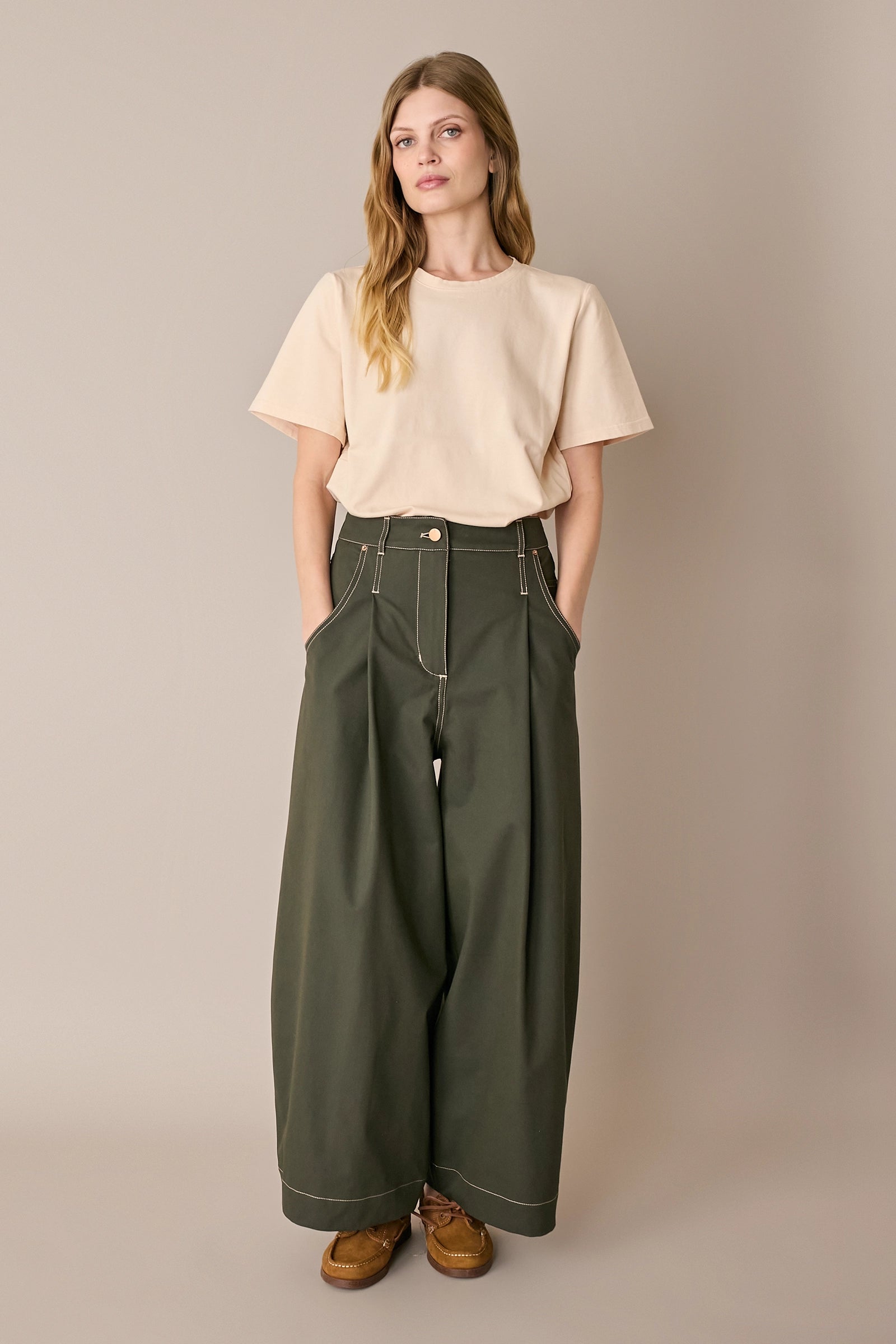 Pantaloni con impunture a contrasto – Everyday Wear