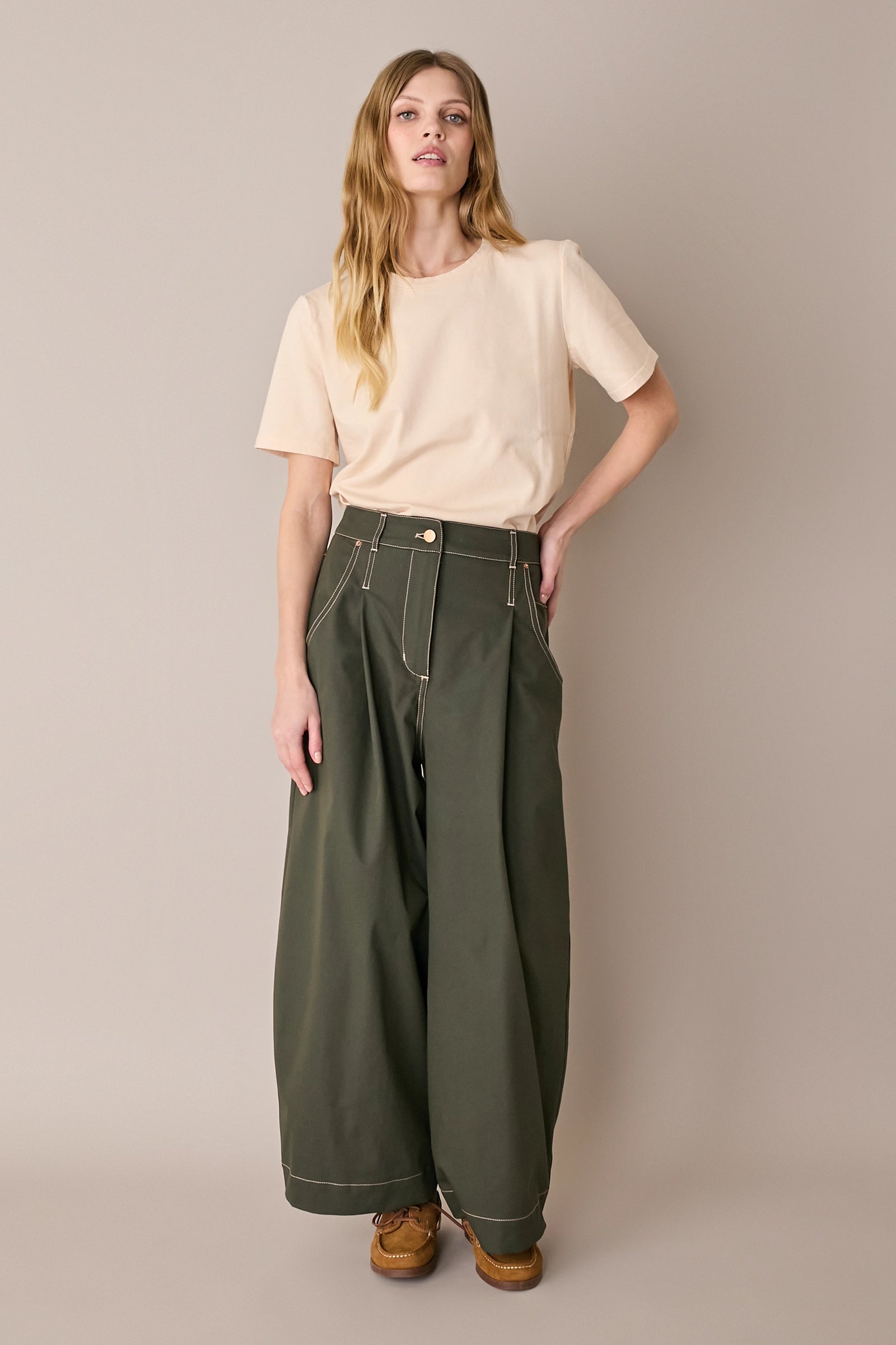 Pantaloni con impunture a contrasto – Everyday Wear