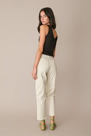 Pantaloni con fondo sfrangiato