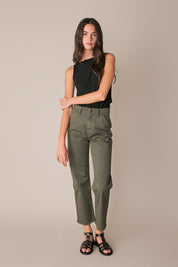 Pantaloni con fondo sfrangiato