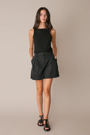 Pleated shorts