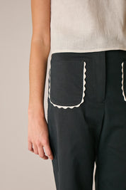 Pantaloni lunghi con serpentina