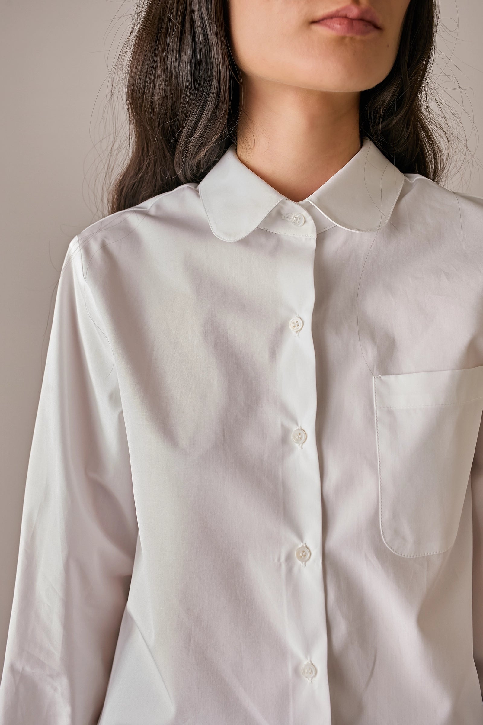 camicia con colletto stondato, colletto stondato, righine bianco-azzurro