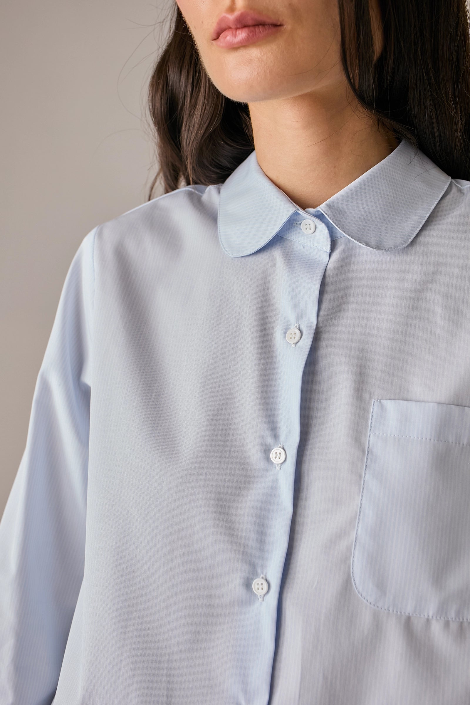camicia con colletto stondato, made in italy, righine bianco-azzurro