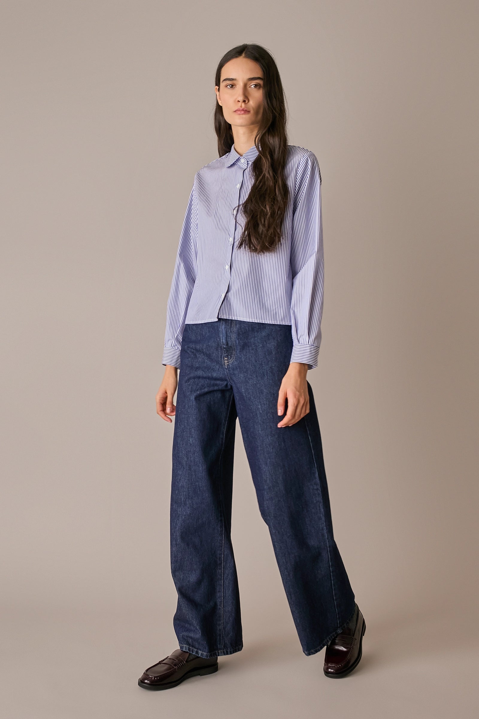 camicia con colletto stondato righe bianco e blu, made in italy, da ufficio