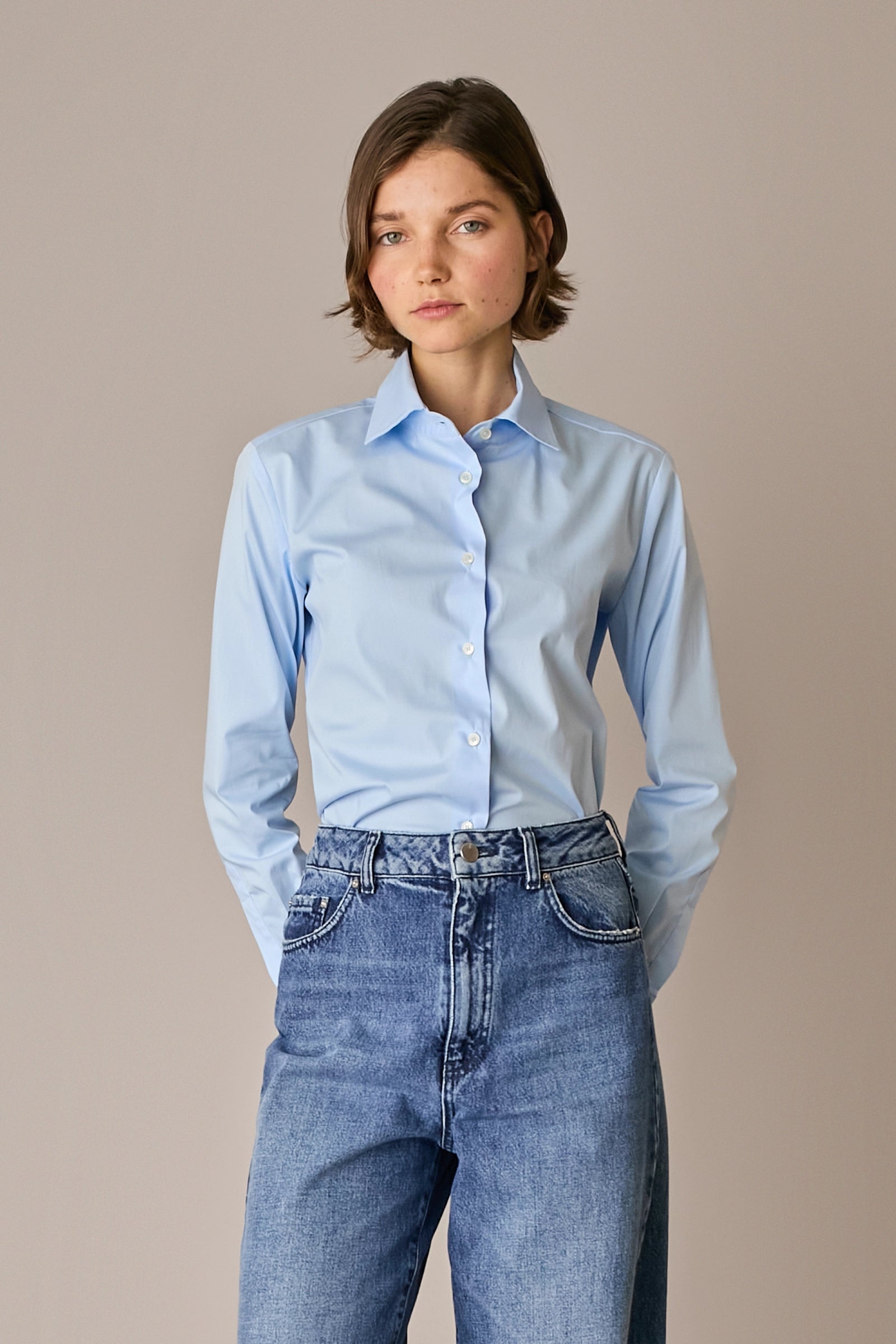 camicia classica in cotone elasticizzato, colletto alla francese, azzurro