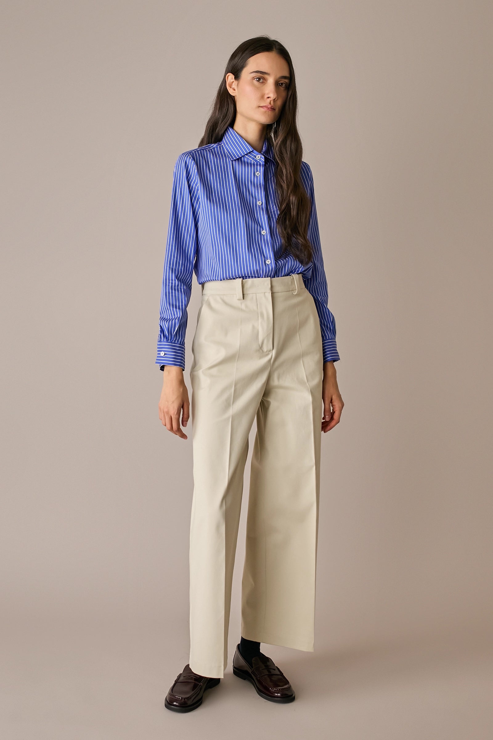 camicia classica in cotone elasticizzato righe blu-bianco, colletto alla francese