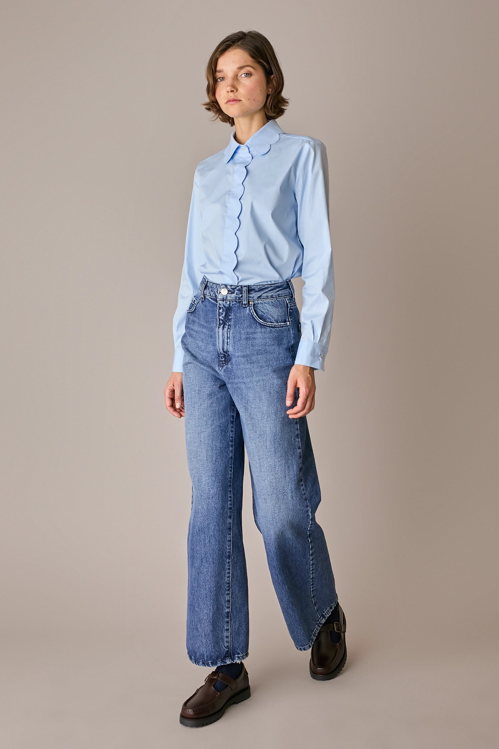 camicia magherita azzurro, chiusura frontale nascosta