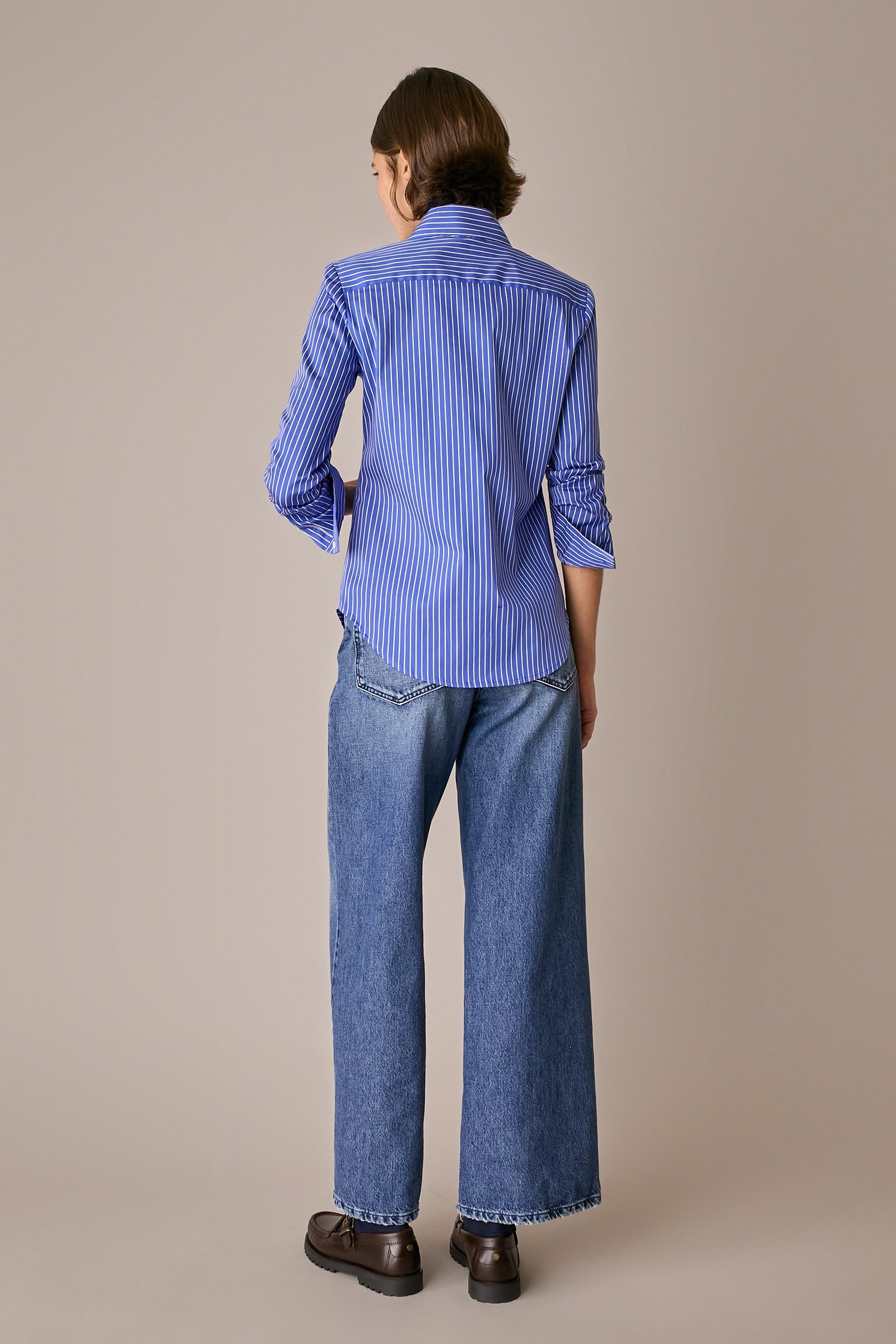 camicia in cotone stretch con colletto stondato, made in italy, righe blu-bianco