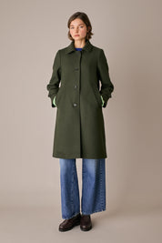cappotto in lana vergine, abbottonatura frontale monopetto, verde bosco