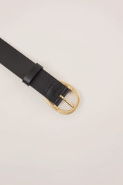 Cintura in pelle con fibbia ovale