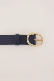 Cintura in pelle con fibbia ovale