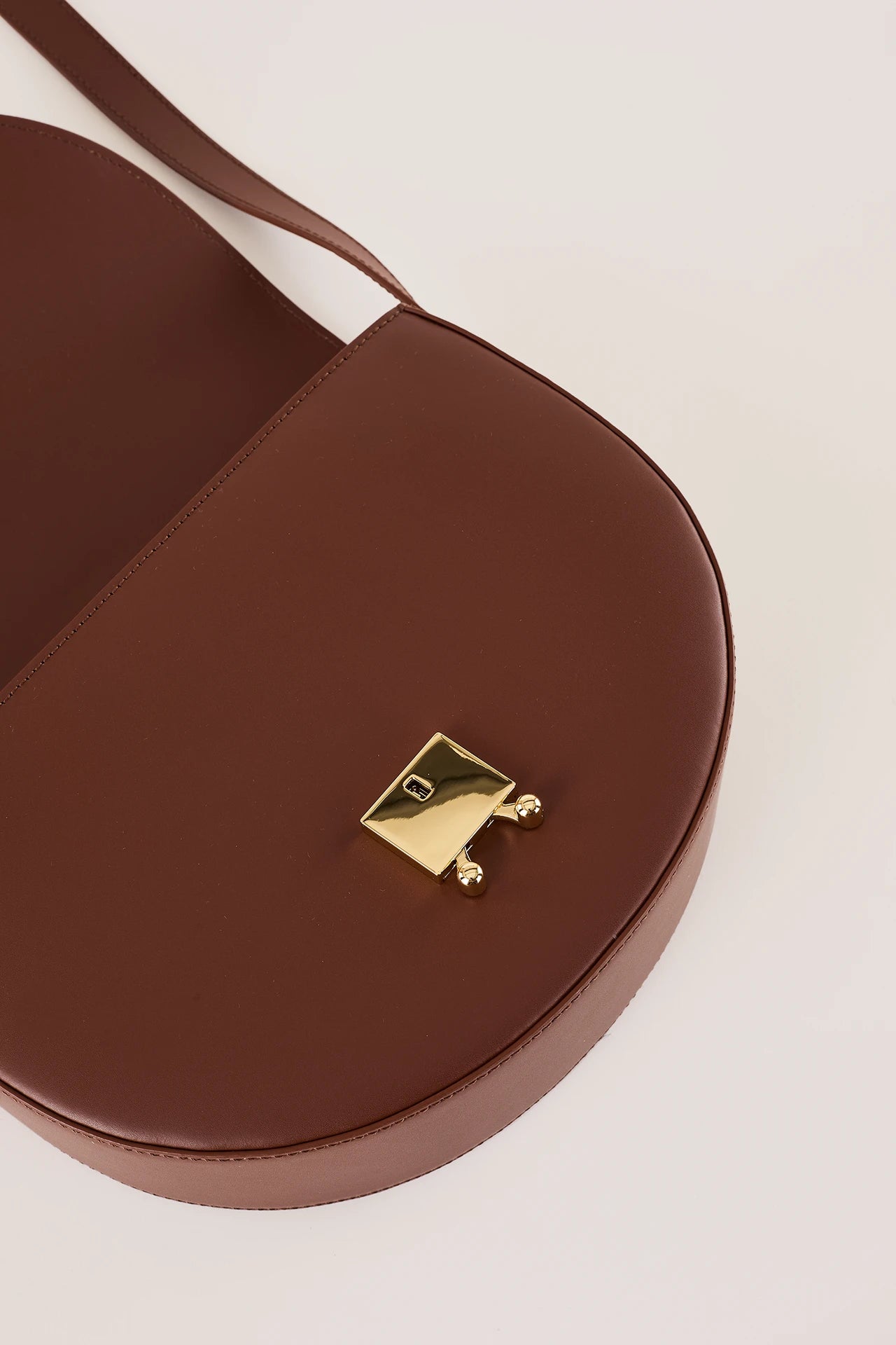 Borsa mezzaluna