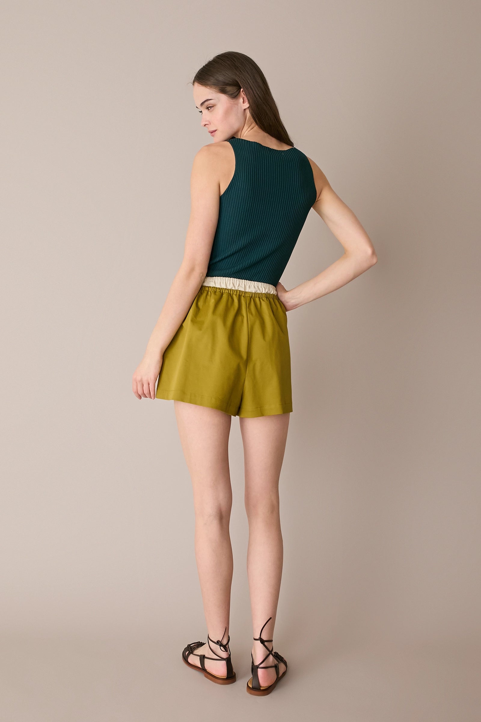 Ribbed boat-neck top