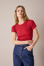 Maglia a costine con bordi arricciati
