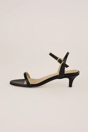 Sandali con kitten heel