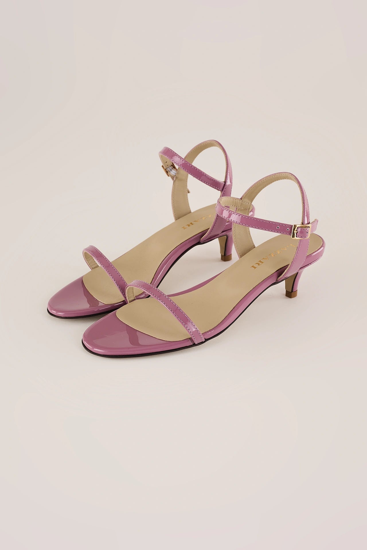 Sandali con kitten heel