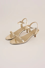 Sandali con kitten heel