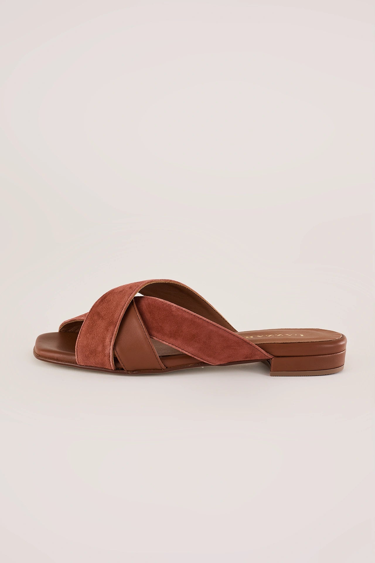 Ciabattine in pelle intrecciata